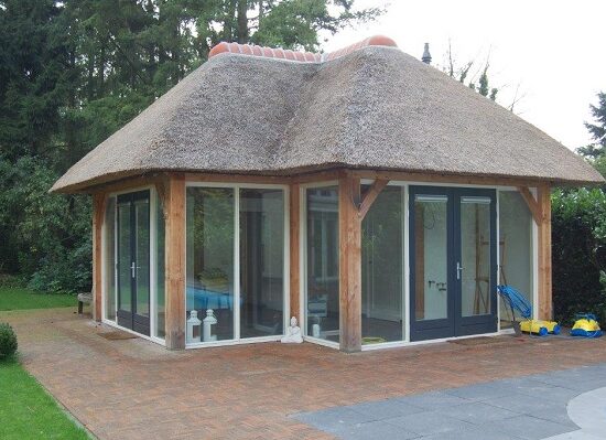 Pool house vooraanzicht